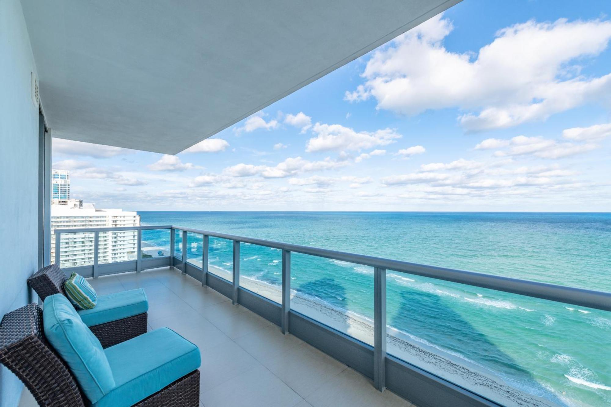 Global Luxury Suites At Monte Carlo Miami Beach Room photo